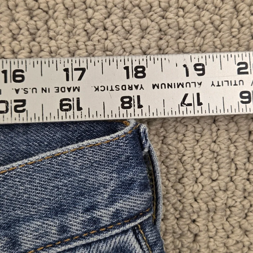 Vintage Levis 550 Relaxed Fit Jeans Medium Wash Blue Mens 38x32 (36x32) Y2K